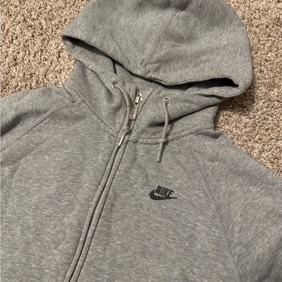 Nike Sweatshirt - Picture 3 of 4